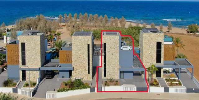Modern Seafront 4-Bed Villa in Ayia Triada with Roof Garden, Famagusta